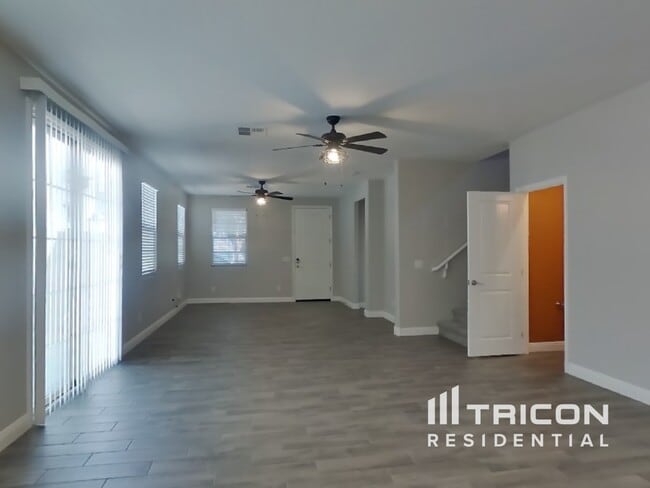 Building Photo - 250 N Sunrise