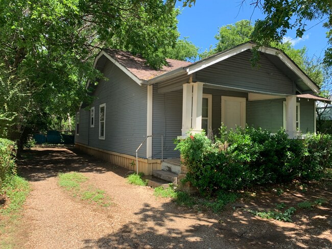 Building Photo - 103 S Pendell Ave