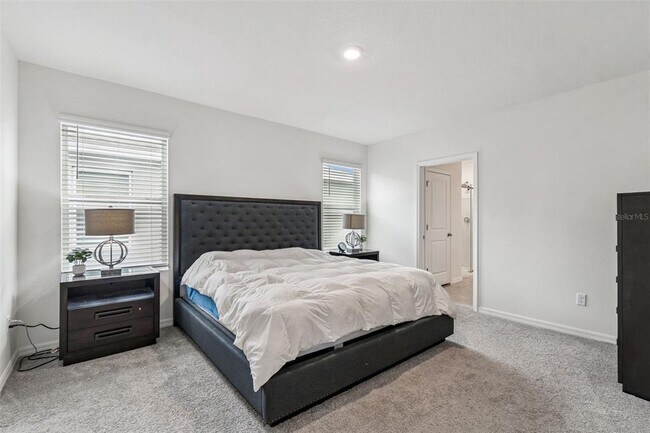 Building Photo - 5667 Chorleywood Ln