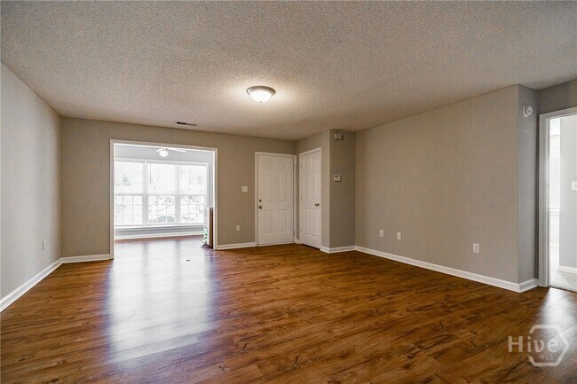 Foto del edificio - 345 Research Dr