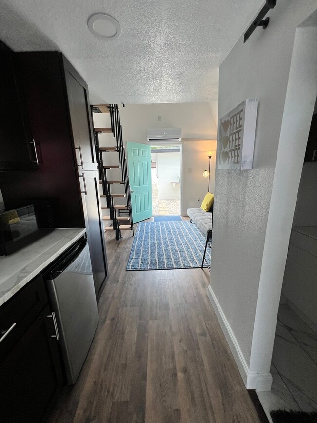 Vista posterior - 3027 W Cordelia St