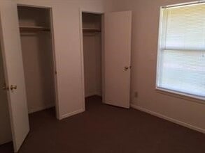 Building Photo - 1100 N Crockett Ave