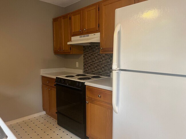 Foto del edificio - 13900 Ridgecrest Dr