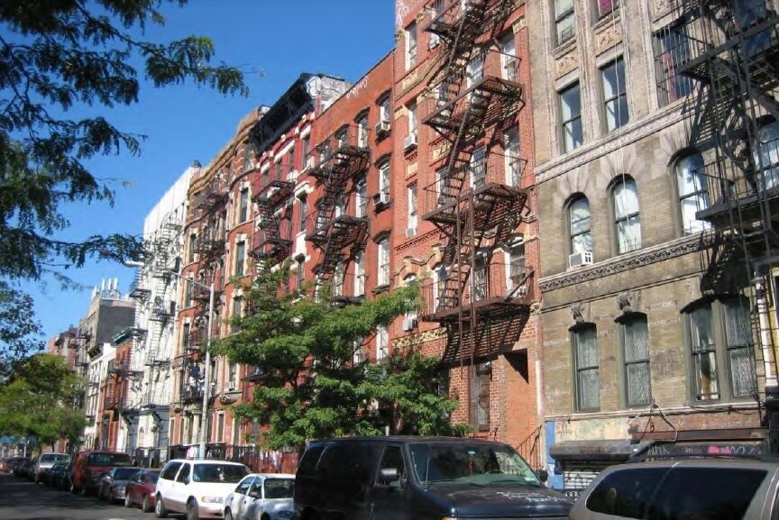 Primary Photo - 239 Henry St