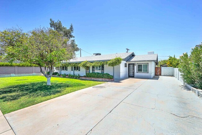 Building Photo - READY TO VIEW NOW! Stylish 4-Bed Arcadia L...