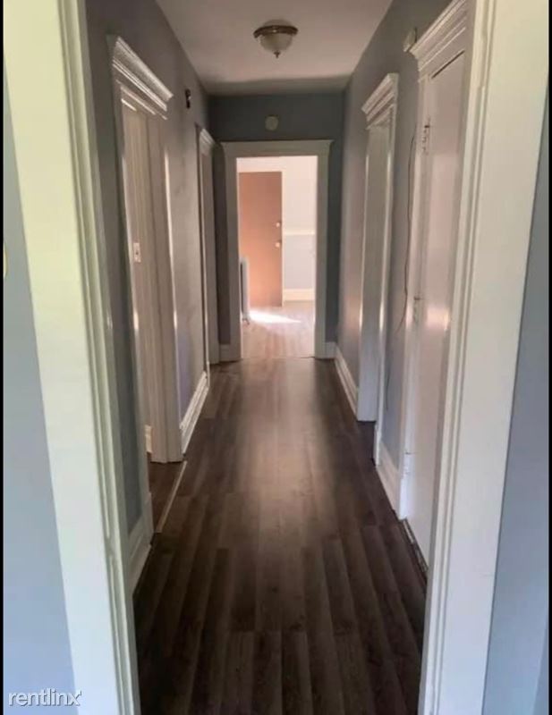 Building Photo - 3 br, 1 bath Apartment - 6454 S Parnell Ave