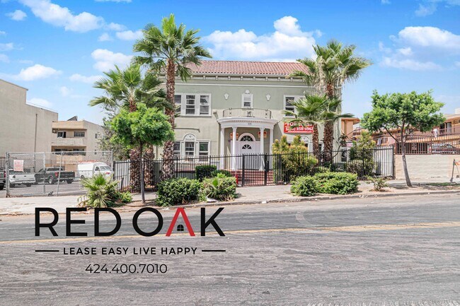 Building Photo - 415 S Westlake Ave