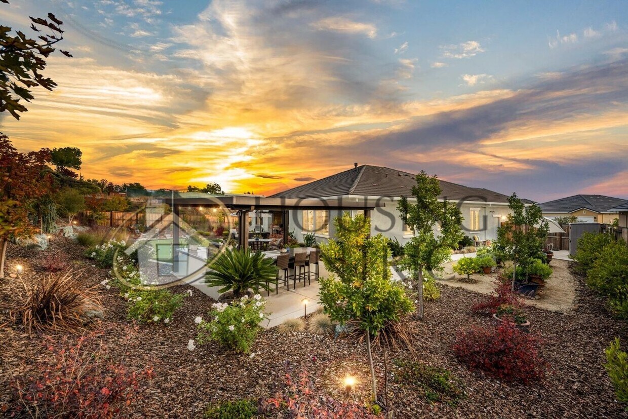 Primary Photo - STUNNING Single Story Home with a Resort S...