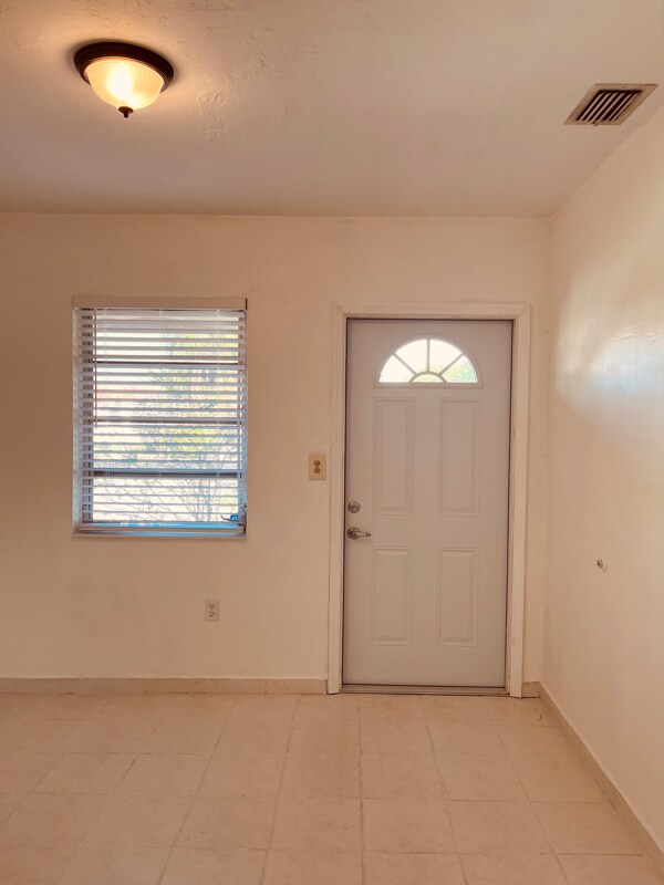 Foto del edificio - 7540 SW 38th St