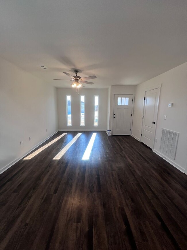 Building Photo - New Beginnings Start with AMRR: Now Pre Leasing with Move-In Special!