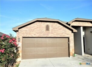 Building Photo - 1071 Carolyn Cove