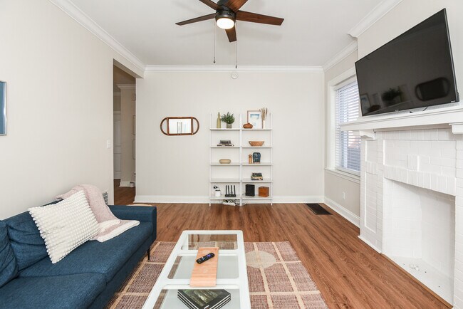 Foto del edificio - 2015 McNair Ave