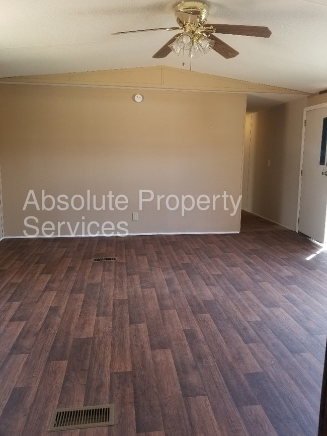 Building Photo - 508 Wingo Rd