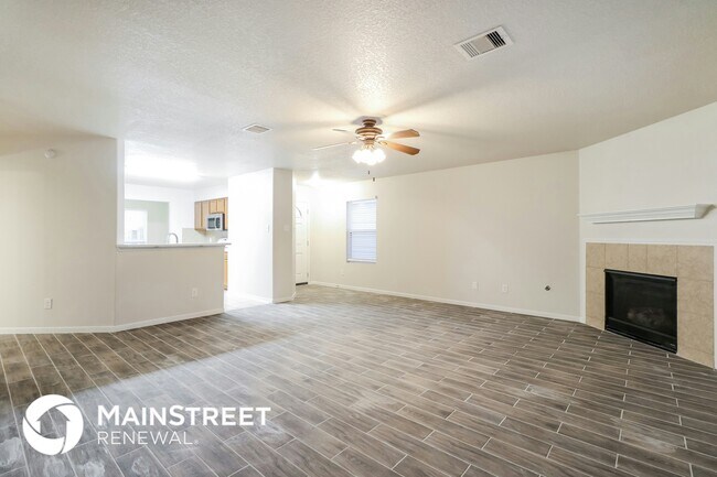 Building Photo - 16700 Foursquare Dr