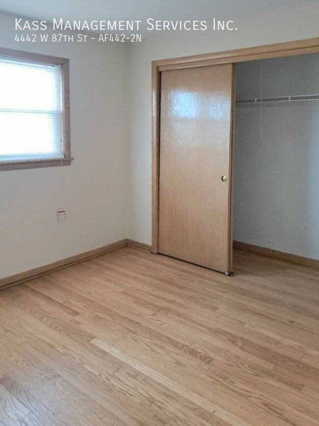 Foto del edificio - Beautiful 2 Bedroom w/Heat in Ashburn - SS...