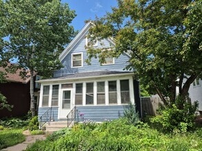 Building Photo - 1051 Wilson Ave