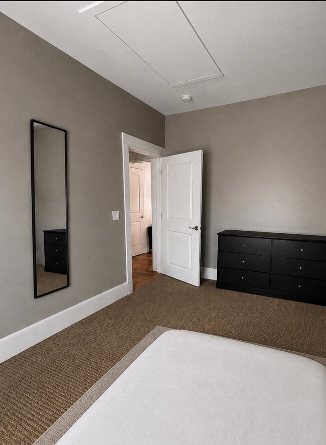 Building Photo - 1019 E 300 S