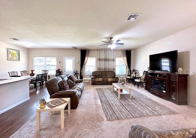 Foto del edificio - 3517 Ortman Dr