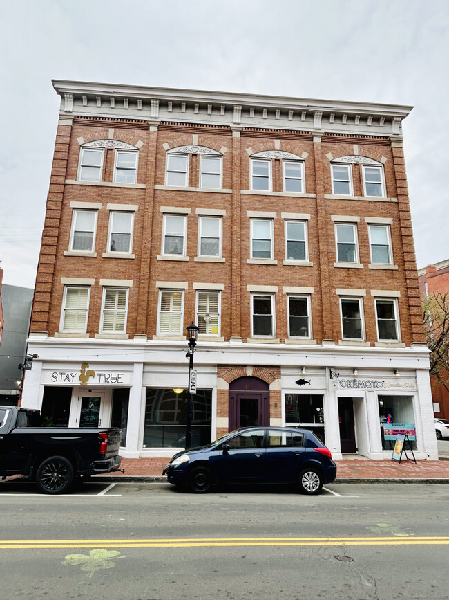 Building Photo - 131 Washington St