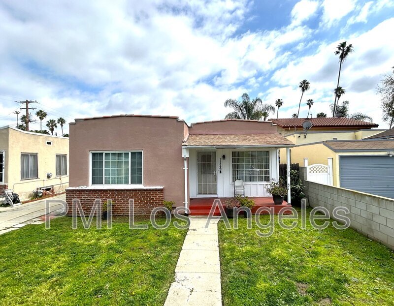Primary Photo - 1126 S Flower St