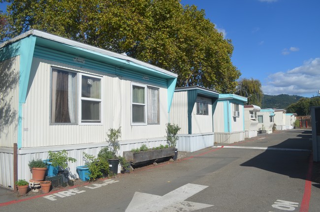 Foto del edificio - Mt. Taylor Mobile Home Park