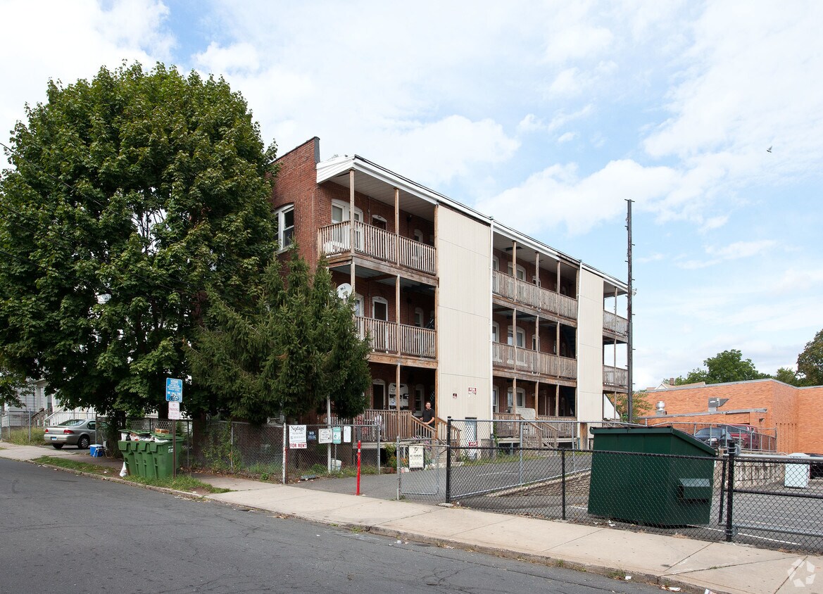 Primary Photo - 75 Clark St