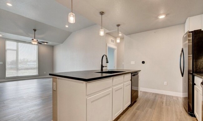 Building Photo - Gorgeous, brand new, 2-bedroom condo in No...