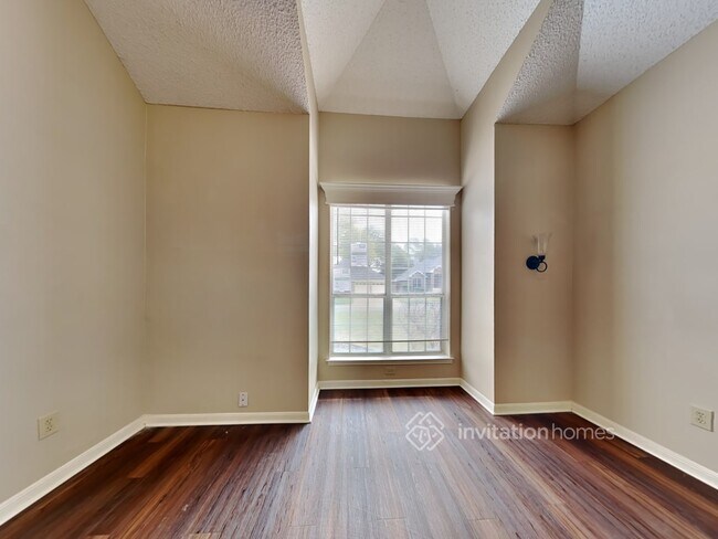 Building Photo - 5904 Polo Club Dr