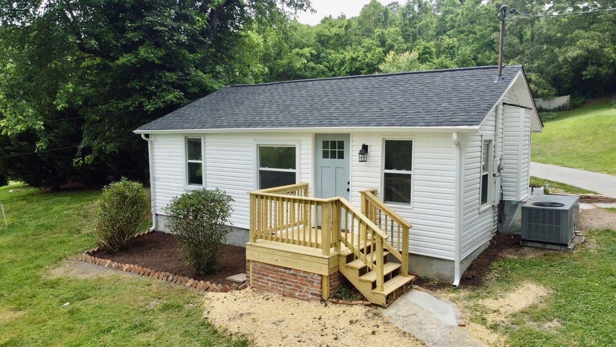 3337 Stamps Ln, Powell, TN 37849 House Rental in Powell, TN