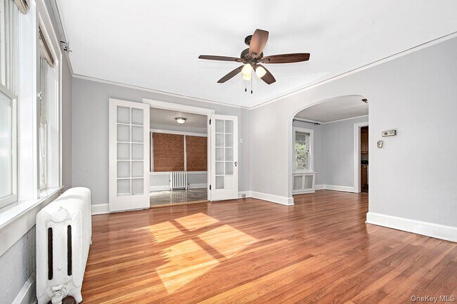 Foto del edificio - 128 Chatterton Pkwy