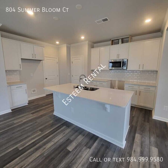 Foto del edificio - 804 Summer Bloom Ct
