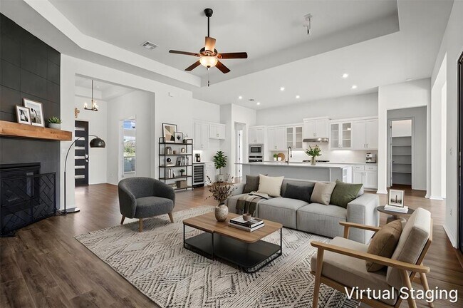 Foto del edificio - 1336 Academy Oaks Dr