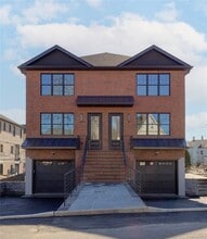 Building Photo - 7 Victoria Ln