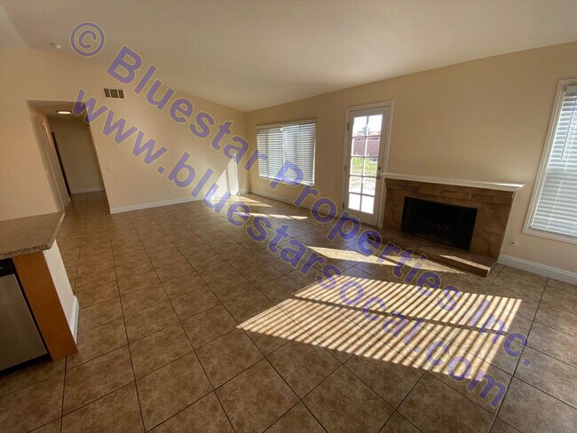 Foto del edificio - JUST LISTED IN ADELANTO!!!
