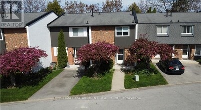 Building Photo - 77 Linwell Rd