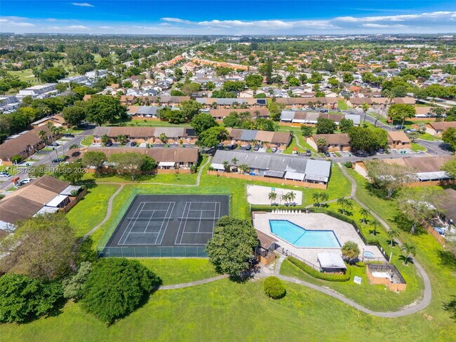 Foto del edificio - 6713 NW 188th Terrace