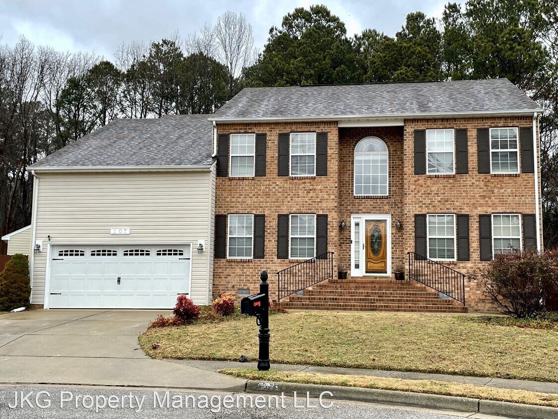 Foto principal - 5 br, 2.5 bath House - 107 Flinton Drive