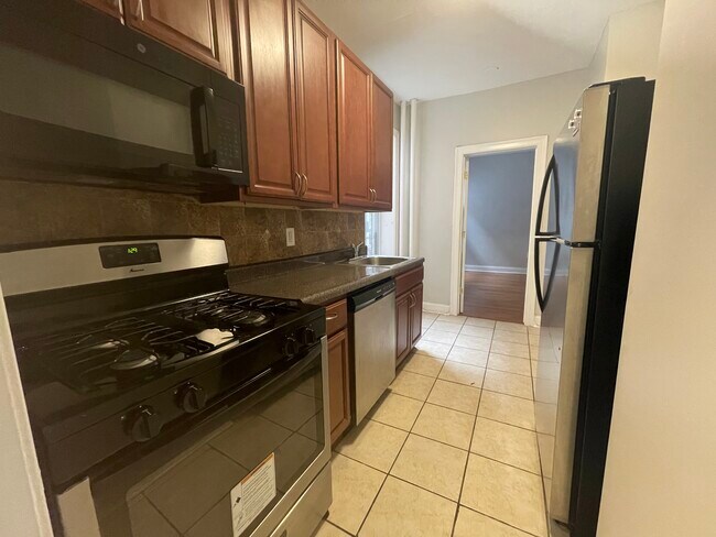 Unit 10 - 3149 John F Kennedy Blvd