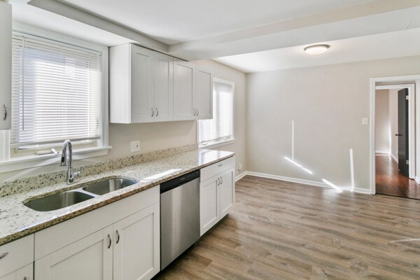 Foto del edificio - 3133 W 101st St