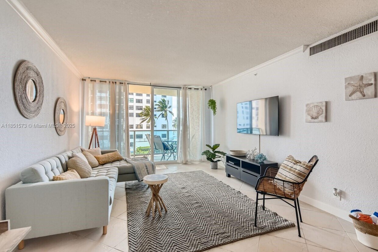 Foto principal - 2501 S Ocean Dr