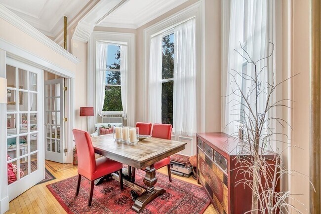 Foto del edificio - 335 Beacon St