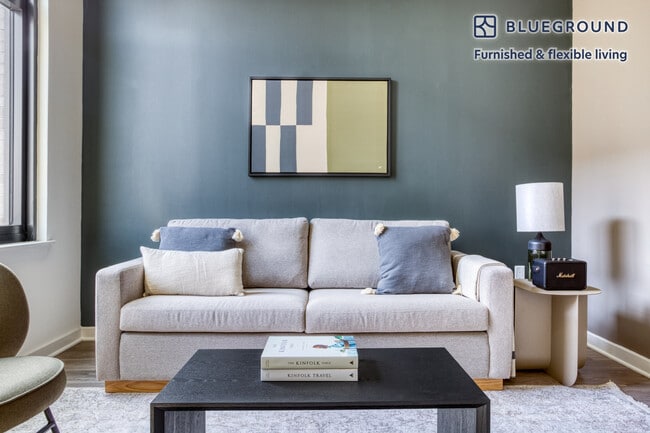 Foto del edificio - 600 H St NE