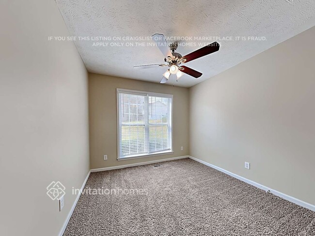 Foto del edificio - 3933 Edgebrook Dr