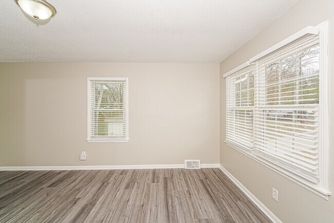 Foto del edificio - 2516 4th Way NW