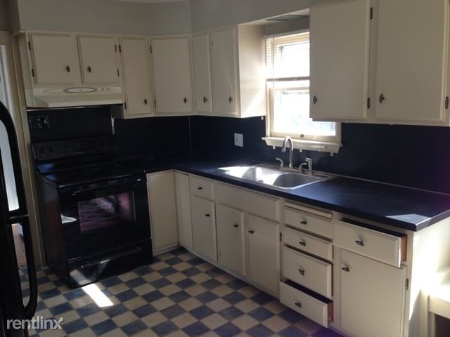 Building Photo - 3 br, 1.5 bath House - 171 Princetown Rd