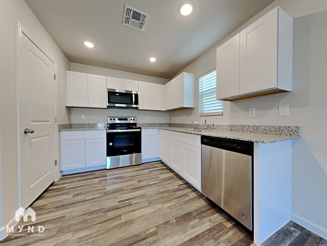 Foto del edificio - 9346 W Raven Dr