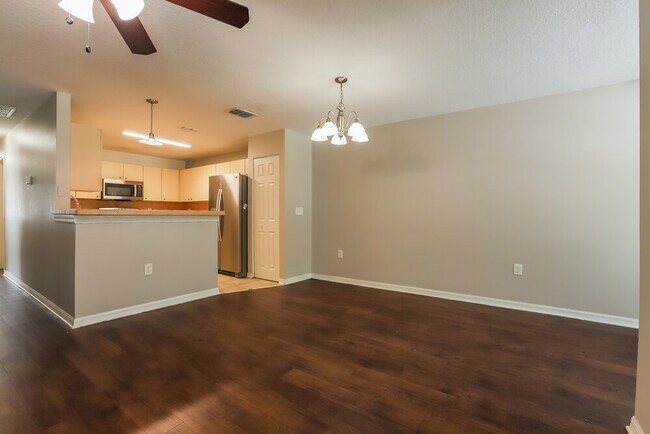 Foto del edificio - 10326 Summerview Cir