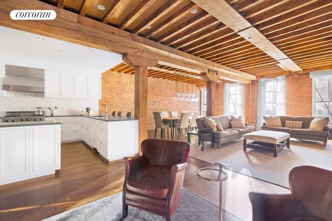 Building Photo - 62 Beach St