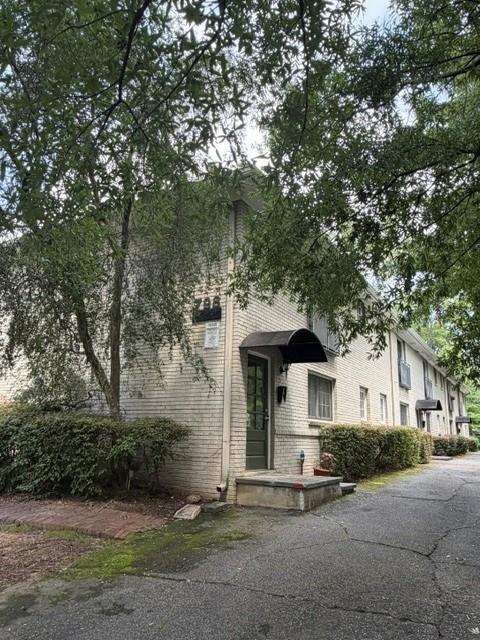 Building Photo - 798 St Charles Ave NE