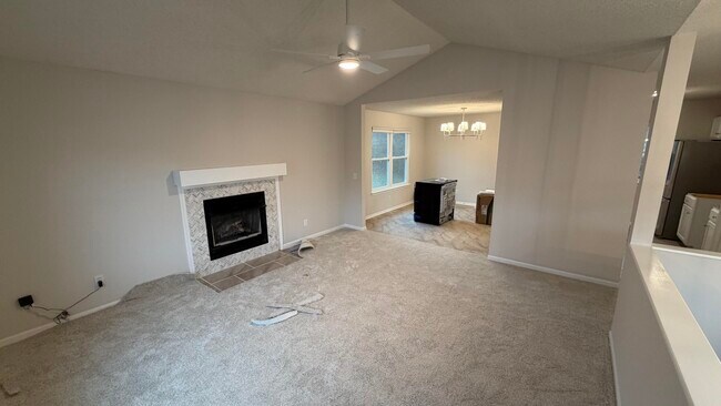 Foto del edificio - 809 Timbers Ct